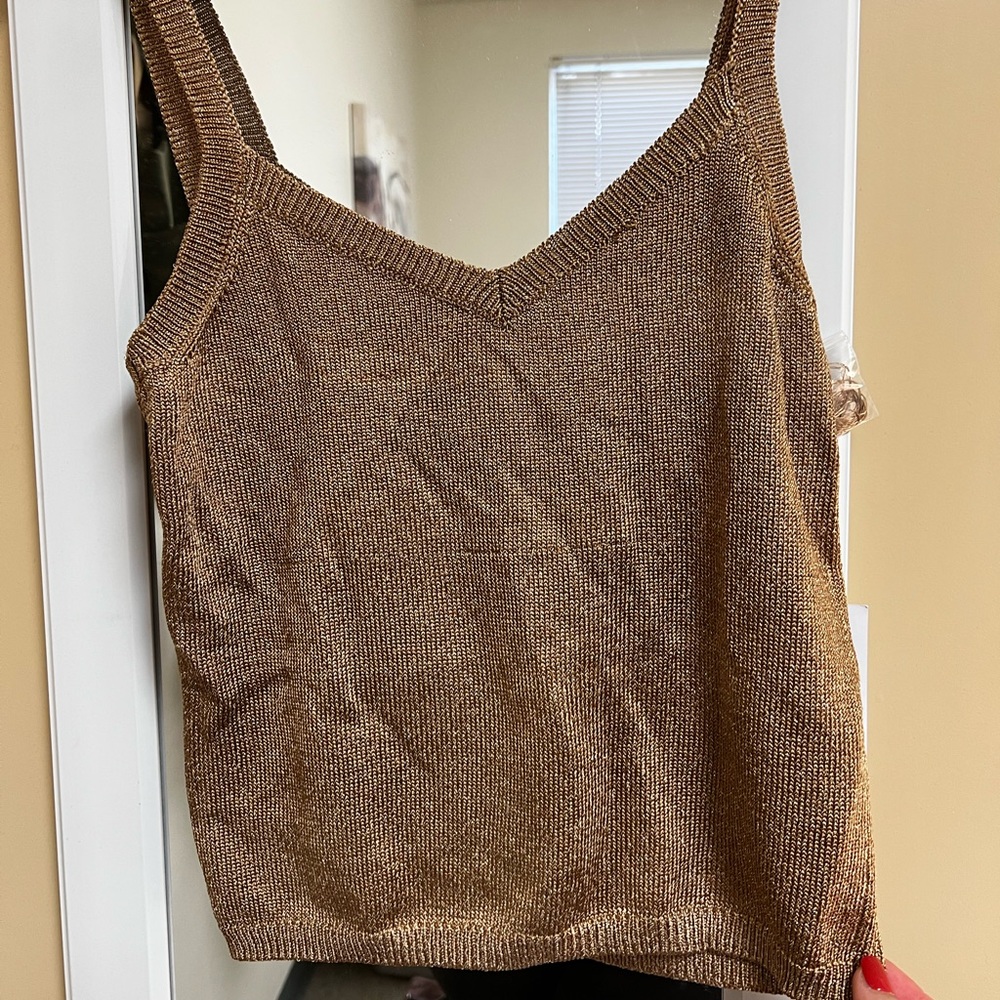 Sean Tank Revolve - Picture 3 of 7